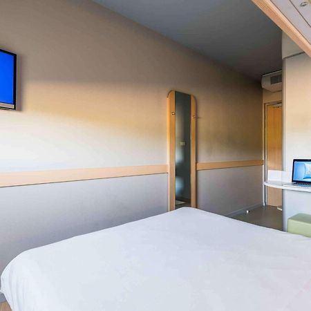 Ibis Budget Amberieu En Bugey/Chateau Gaillard A42 ภายนอก รูปภาพ