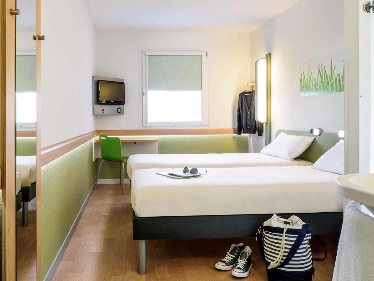 Ibis Budget Amberieu En Bugey/Chateau Gaillard A42 ภายนอก รูปภาพ